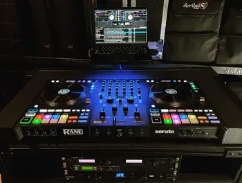 (НОВА отстъпка) 4-канален DJ контролер за Rane Four