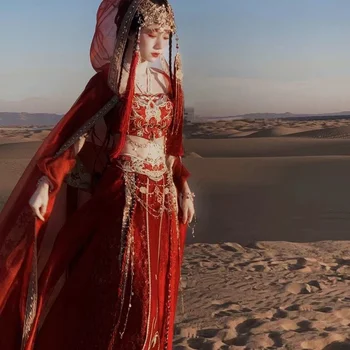 Принцесата на пустинята в екзотичен стил, пола с волани, с костюм, бродерия, вятър, летящ в западните райони, картината в национален стил
